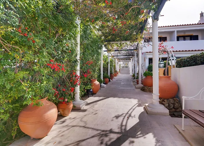 Hotel apartamentowy Muthu Balaia Sol 3*