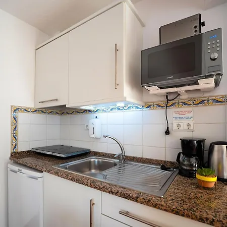 Muthu Balaia Sol 3*